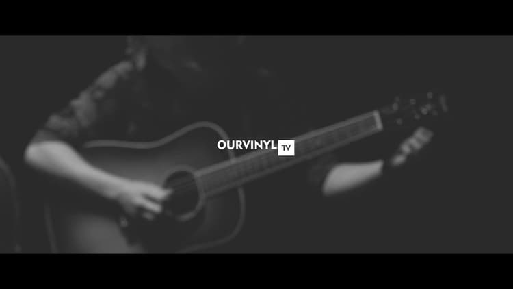 Billy Strings - Turmoil & Tinfoil