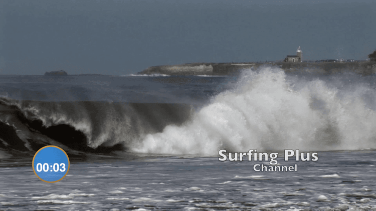 Aqua Aura Surfing
