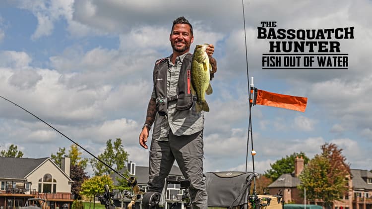 Kayak Fishing vs. Atlanta Braves Baseball